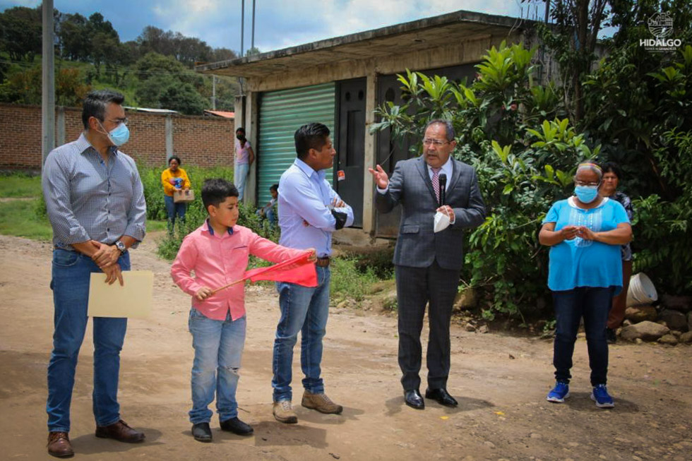 Inauguración de descargas domiciliarias de drenaje sanitario en Col. La Verónica