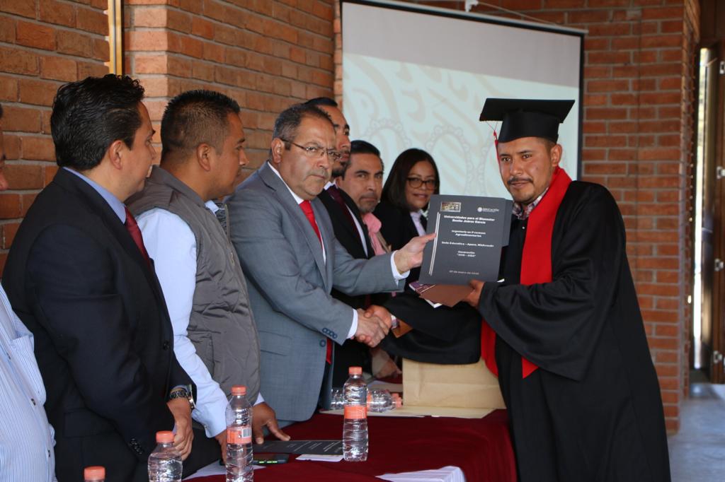 Clausura de Ingeniería en Procesos Agroalimentarios, Universidad para el Bienestar Benito Juárez, Aporo, Michoacán.