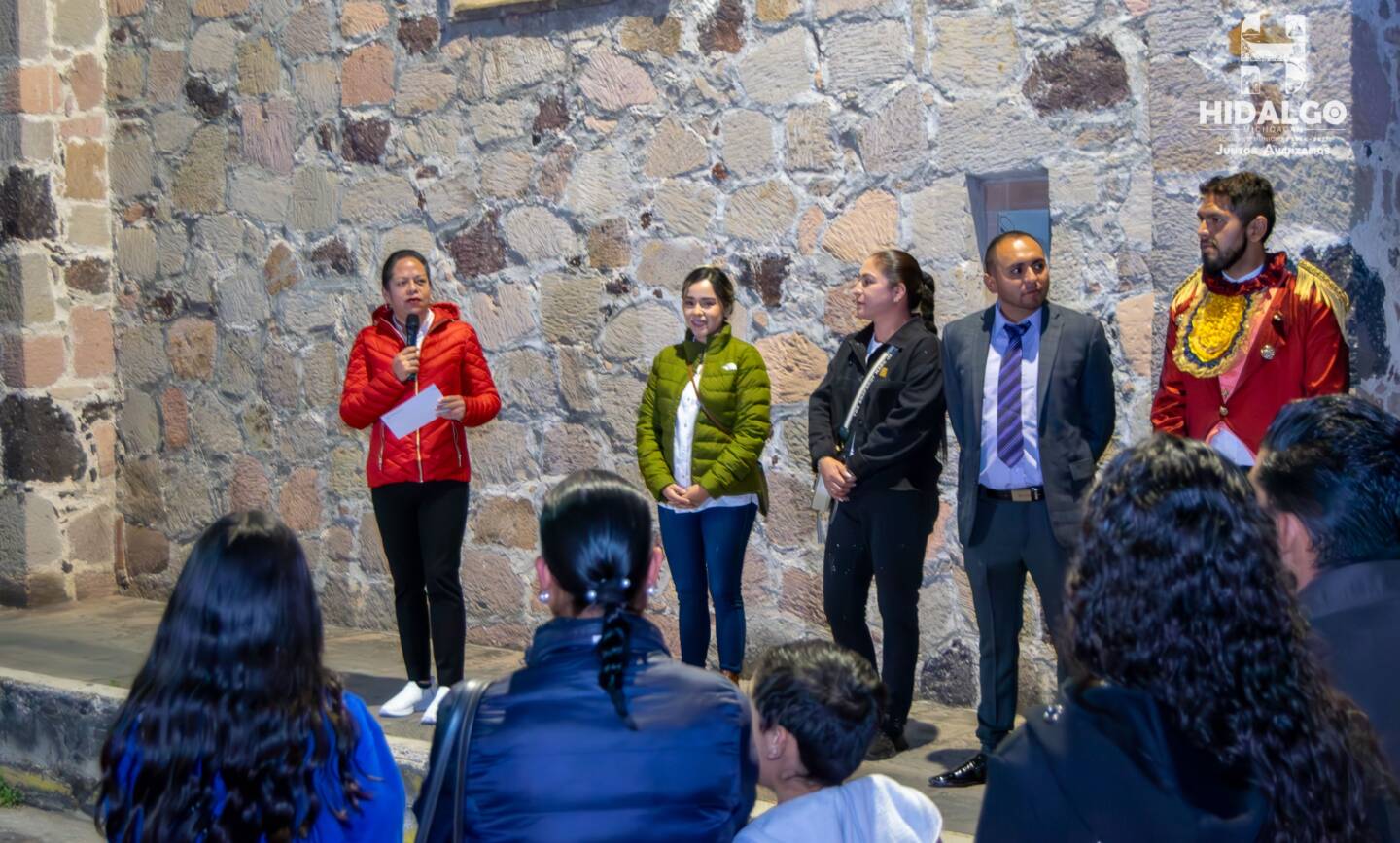 Jeovana Alcántar participó en la exitosa Callejoneada “Noche de Estrellas y Romance”.