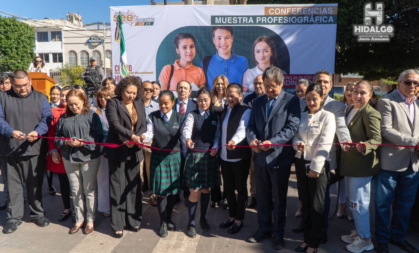 Jeovana Alcántar, encabezó la ceremonia de inauguración de SEE-Orienta 2025 que se efectuará del 25 al 27 de febrero en el Jardín Principal.