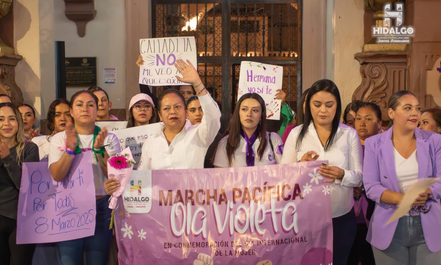 Jeovana Alcántar, encabezó la Marcha Pacífica “Ola Violeta” que se llevó a cabo en el marco del Día Internacional de la Mujer.