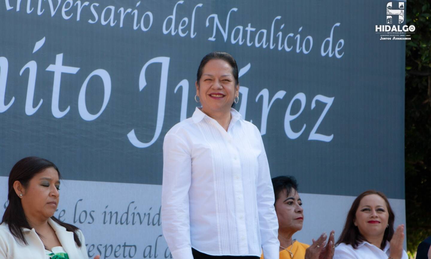 Jeovana Alcántar, presidió el acto conmemorativo del CCXIX Aniversario del Natalicio de Benito Juárez, Benemérito de las Américas.