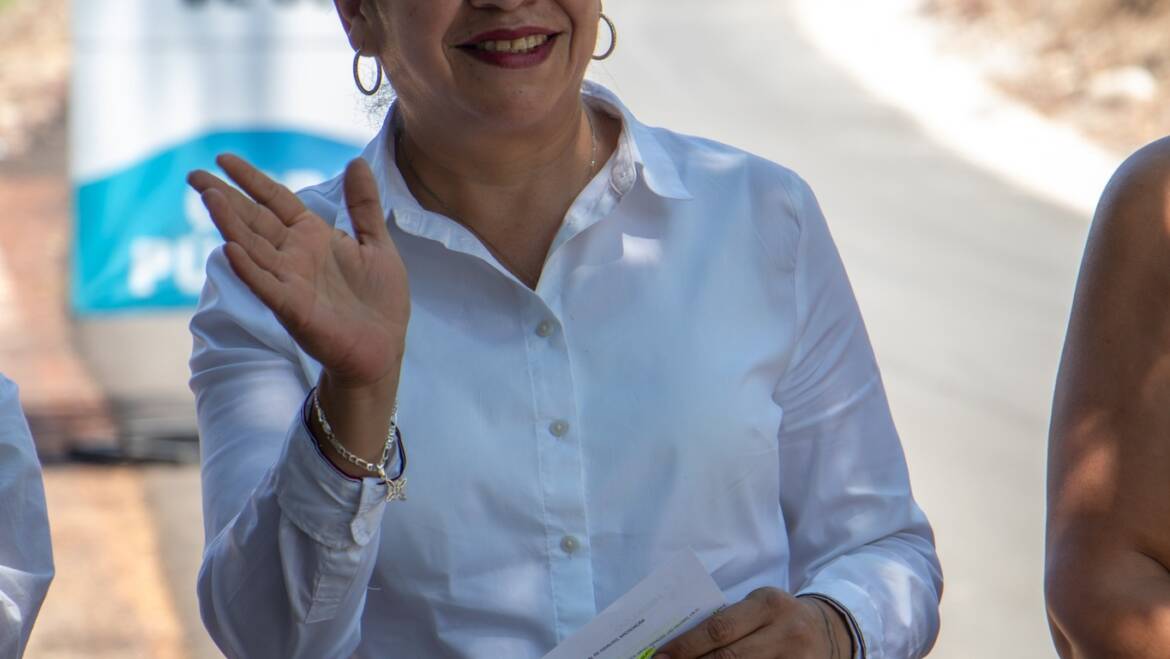 Jeovana Alcántar, inauguró la Segunda Etapa de la pavimentación asfáltica del camino de acceso a la localidad de Caleras.